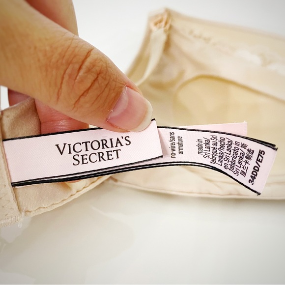 SET of Victoria Secret Padded and Wireless Maternity / Nursing Bras - 34DD - Picture 16 of 16